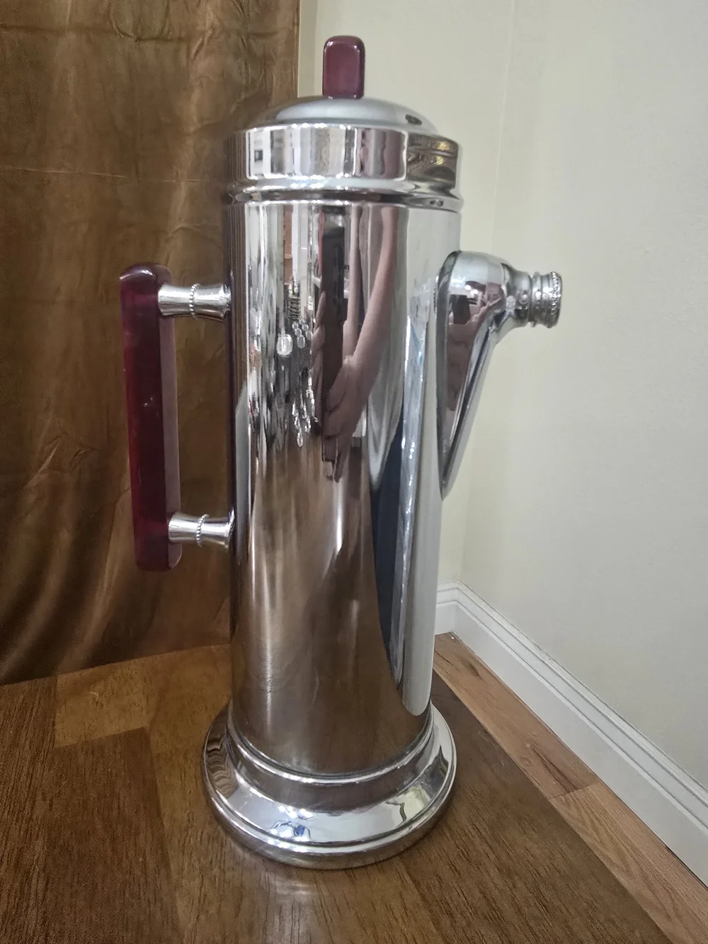 VTG Art Deco Chrome Red Bakelite Catalin Cocktail Shaker 6 Cups & Garnish Bowl